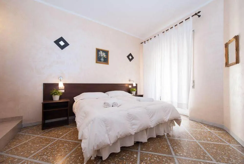In Trastevere House Rome Bed & Breakfast